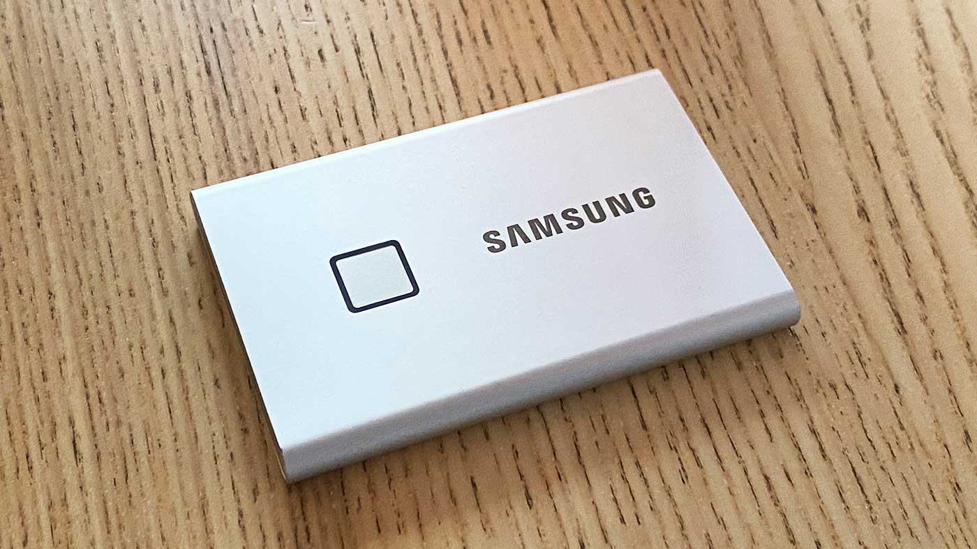 Samsung Portable SSD T7 Touch Review - Small And Mighty