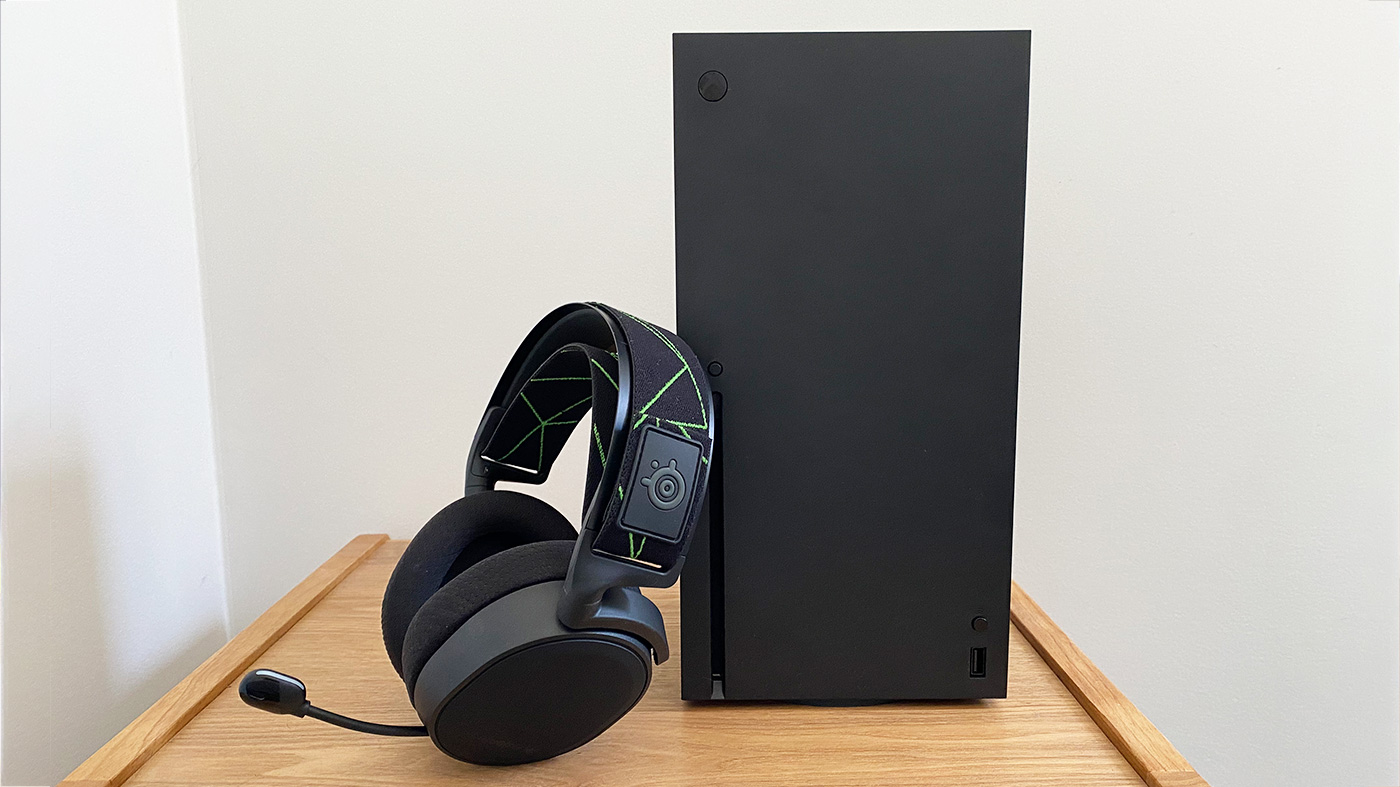 Xbox Series X for Xbox Series X|S and Xbox One Lossless 2.4 GHz Wireless Gaming Headset SteelSeries Arctis 7X Wireless 