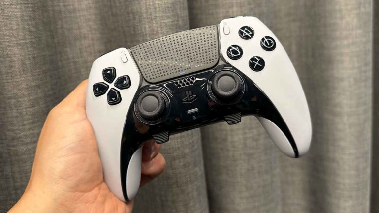 NEW PS5 DualSense Edge Controller - First Hands-On! 