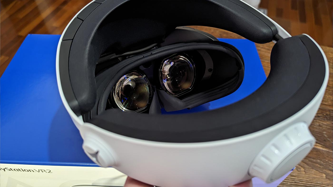 The PlayStation VR2 Unboxed – Simple And Clean