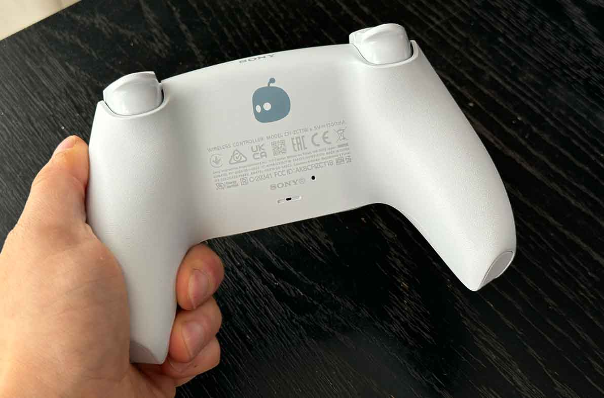 Astro Bot DualSense Controller