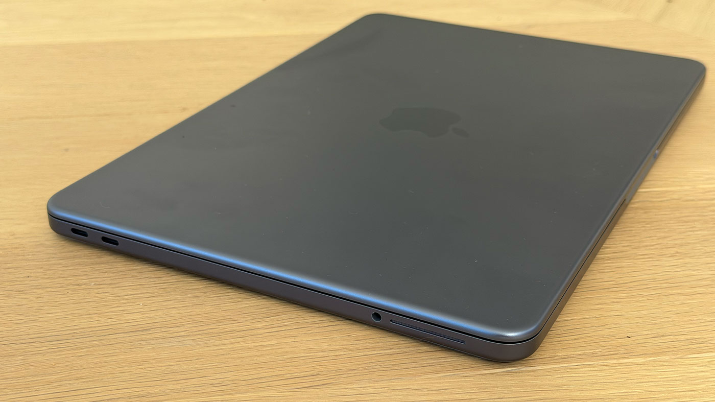 MacBook Neo Review