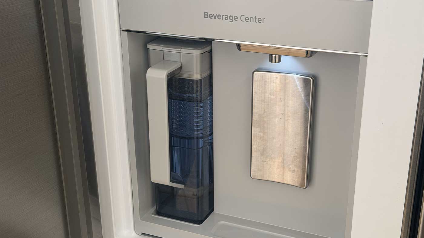 Samsung 4-Door French Door Refrigerator Beverage Centre 648L Review